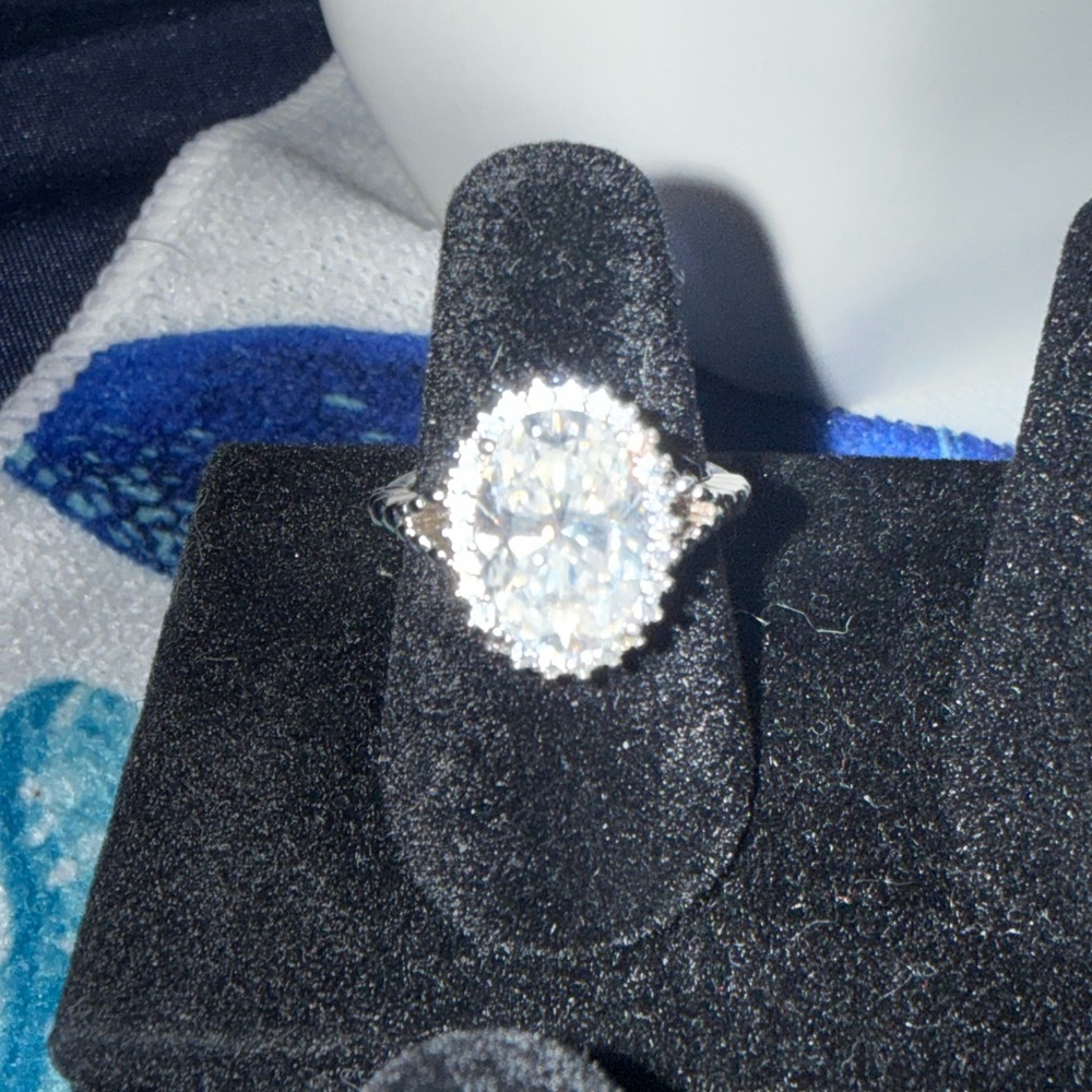 5 carat moissanite halo sterling Silver Ring sz 6.25